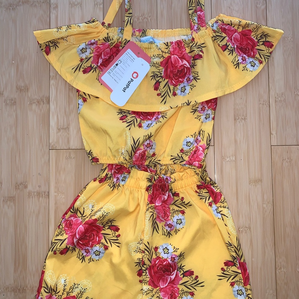 2Piece Floral Open Shoulder Top/Shorts Set Girl